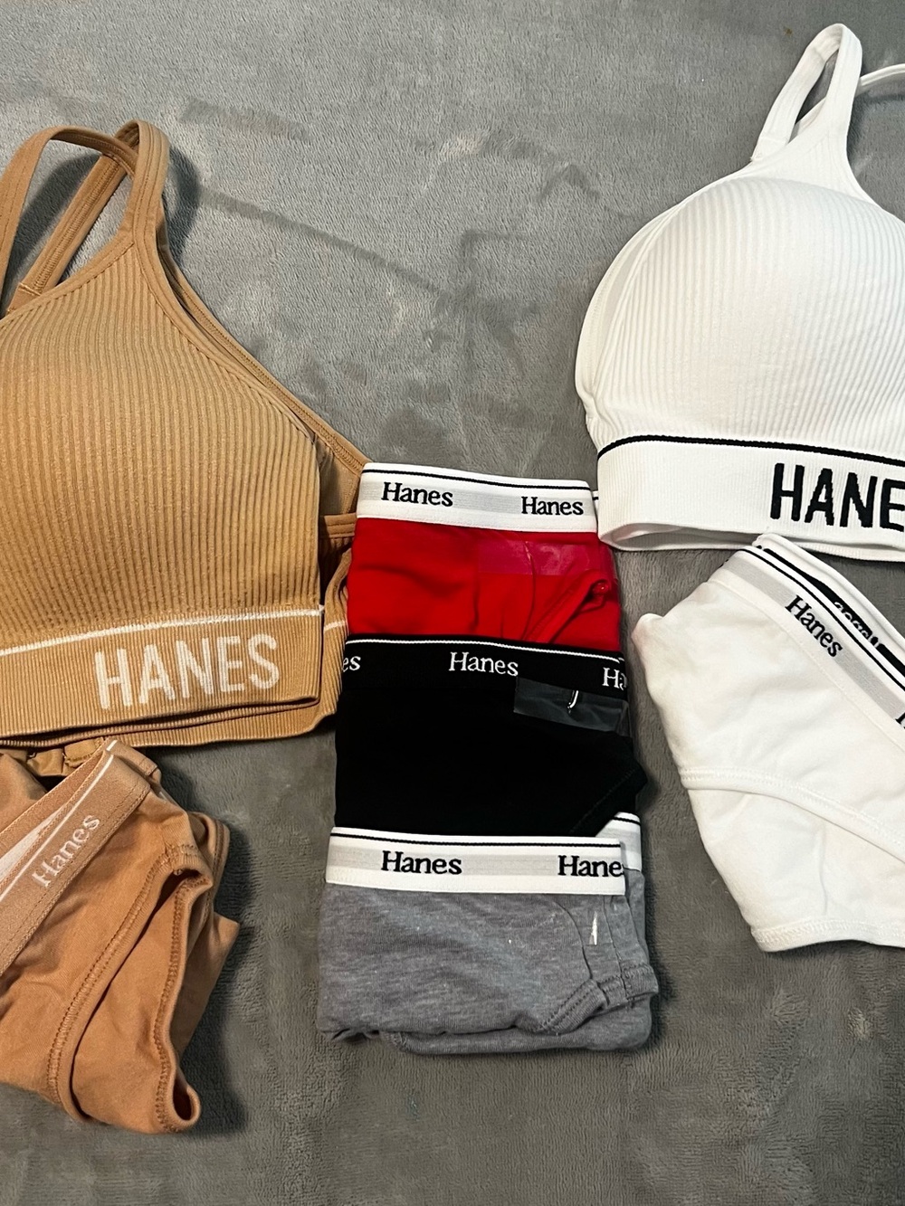 NWOT Bundle Women’s Medium Hanes Ribbed Bra Panty - White/Tan/Red, Black/Gray